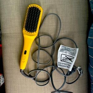 DryBar The Brush Crush heated Hair Straightener